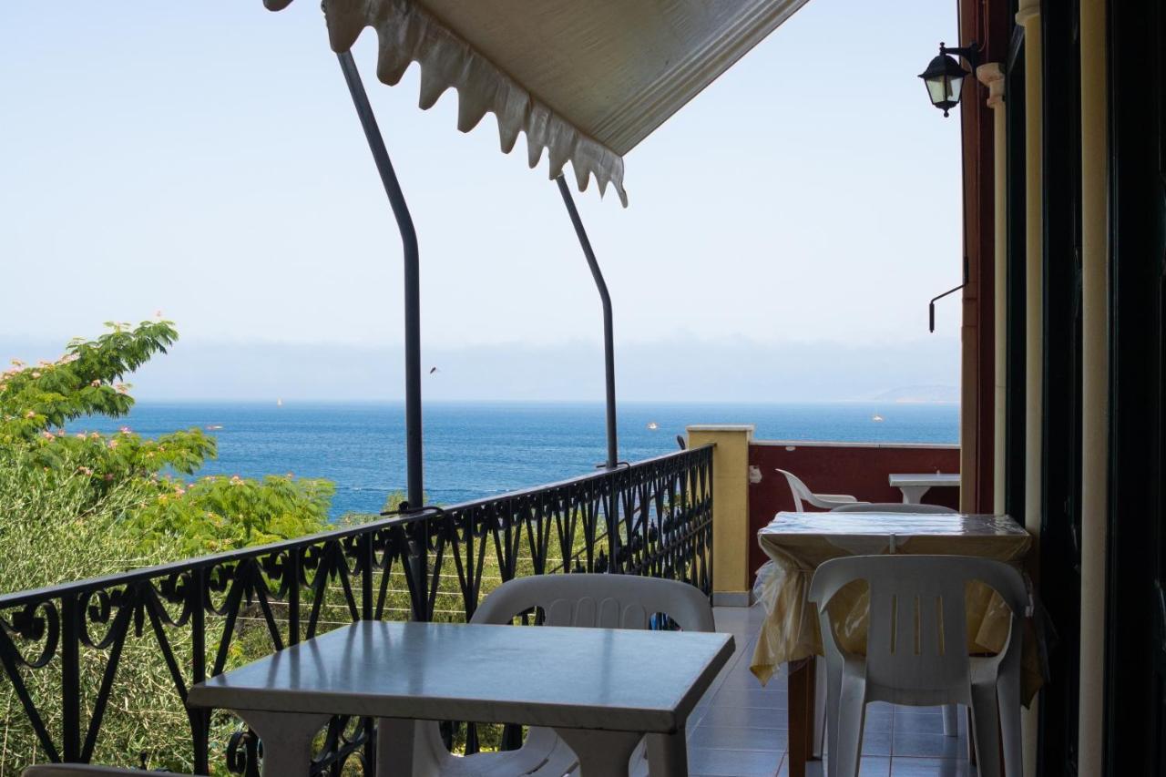 Apraos Bay Hotel Exterior foto